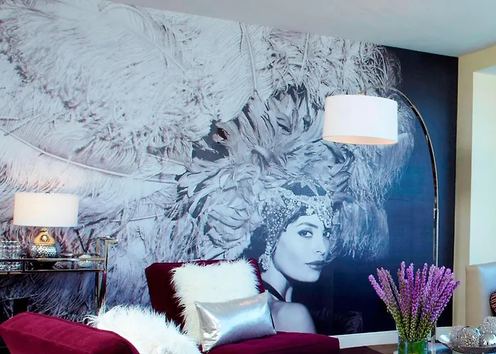 Renaissance Las Vegas Hotel