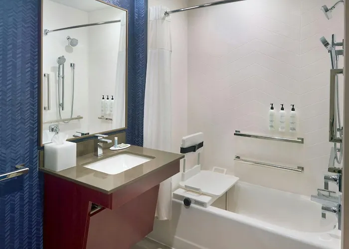 Fairfield Inn & Suites By Marriott Frederick