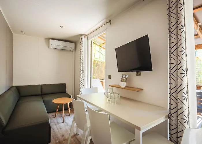 Hotel Am Strand Nova Lodges