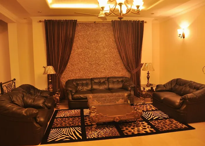 Reina Boutique Hotel - G9
