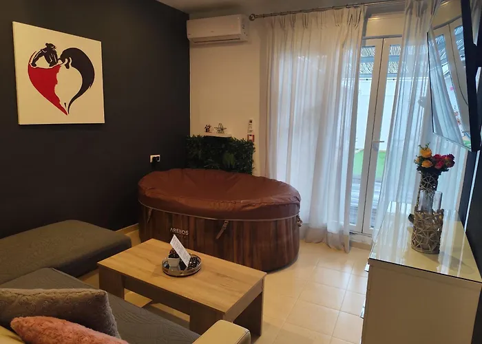 ÁTICO RILQUE, Apartamentos Independientes con Jacuzzi Privado y Terraza en Ronda