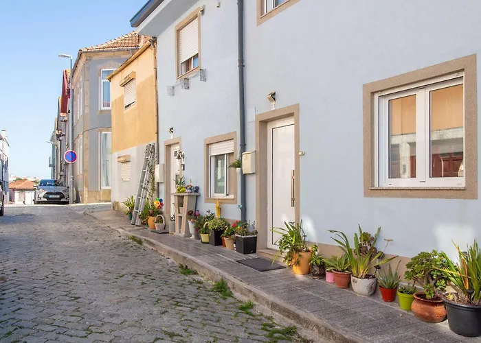 Alto Da Lapa House W Parking By Lovelystay