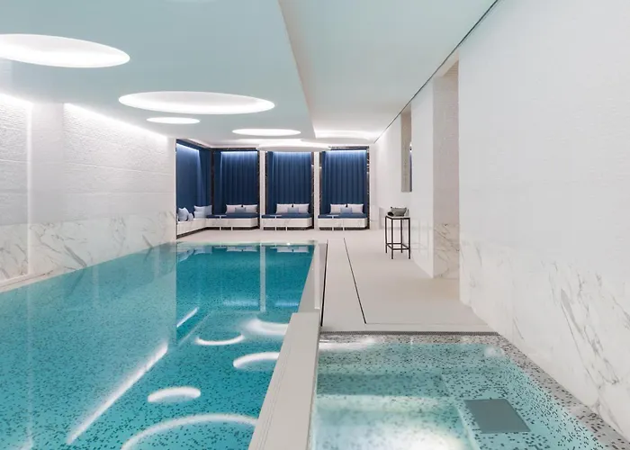 The Woodward - Auberge Collection