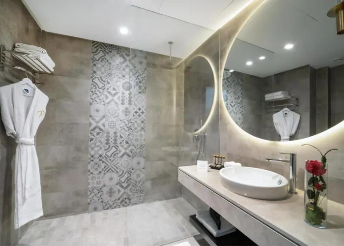 Petit Palace Suites