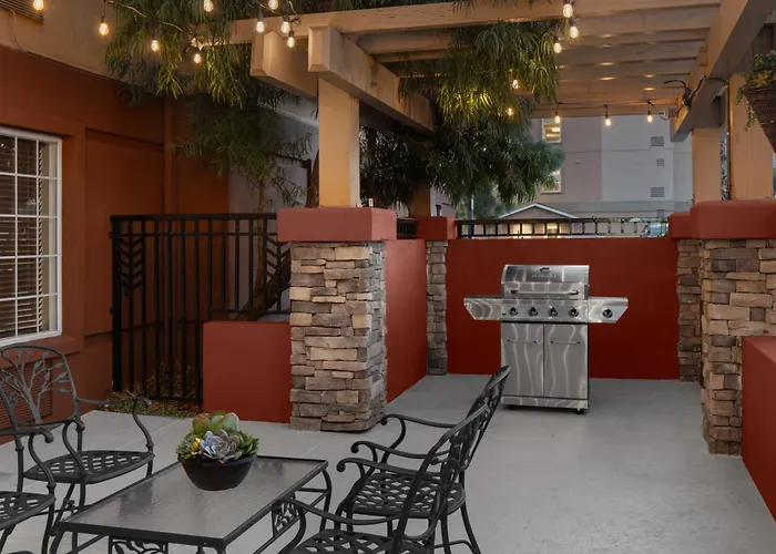 Larkspur Landing Extended Stay Suites