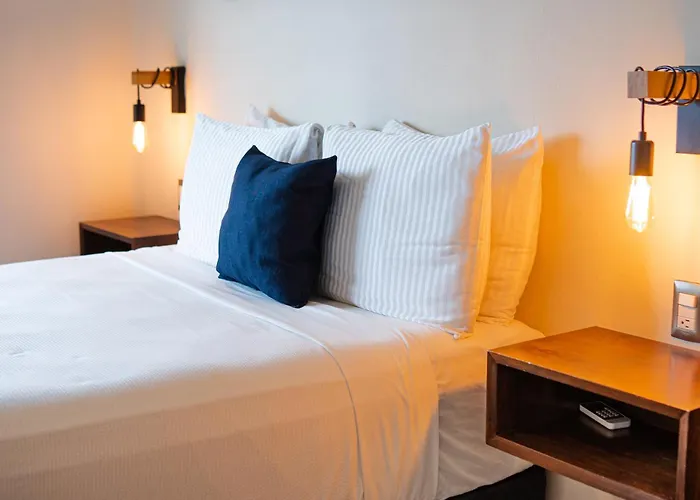  &Suites El Moro