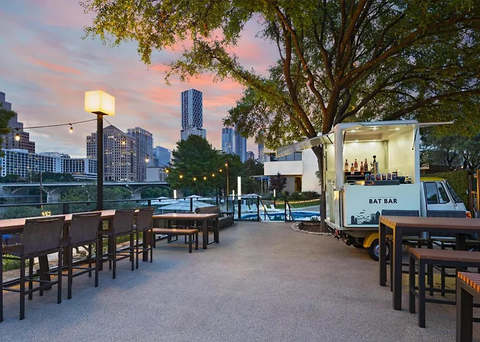 Beach hotel: Hyatt Regency Austin