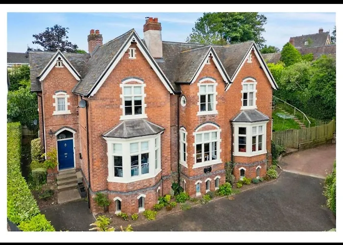 Burleigh House B And B