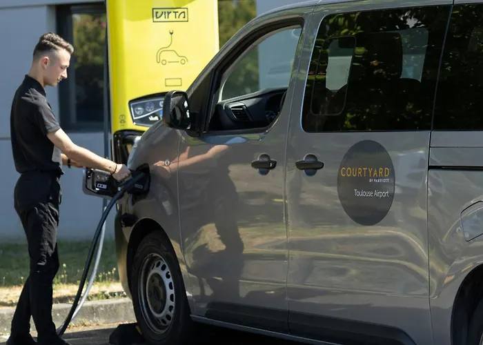 Courtyard By Marriott Toulouse Airport