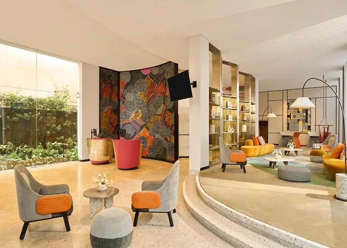 Oakwood & Apartments Saigon