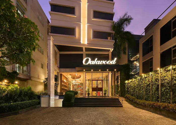 Oakwood & Apartments Saigon