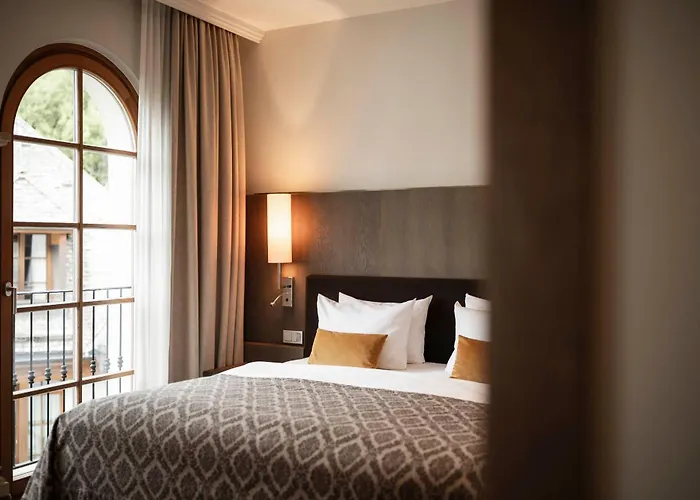 Schlosshotel
