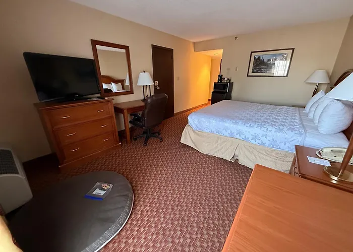 Cheap hotel: Surestay Plus Hotel By Best Western Reno Airport