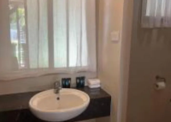 3 star hotels Kalua