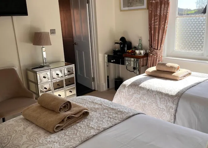 Burleigh House B And B