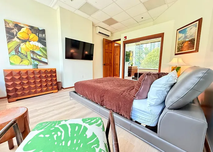 Luana Waikiki Hotel And Suites