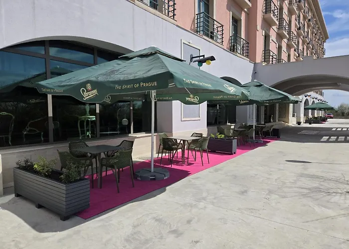 Boutique hotel only: Phoenicia Express Hotel