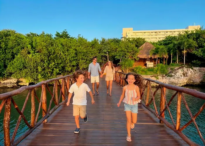 Pet Friendly hotel: Royal Solaris Cancun