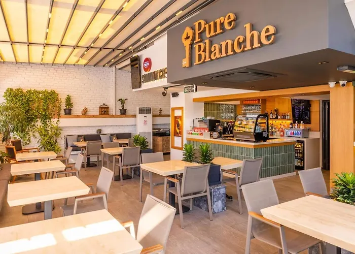 Resort: Pure Blanche Hotel