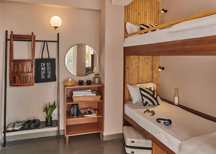 Minimalist Poshtel & Suites