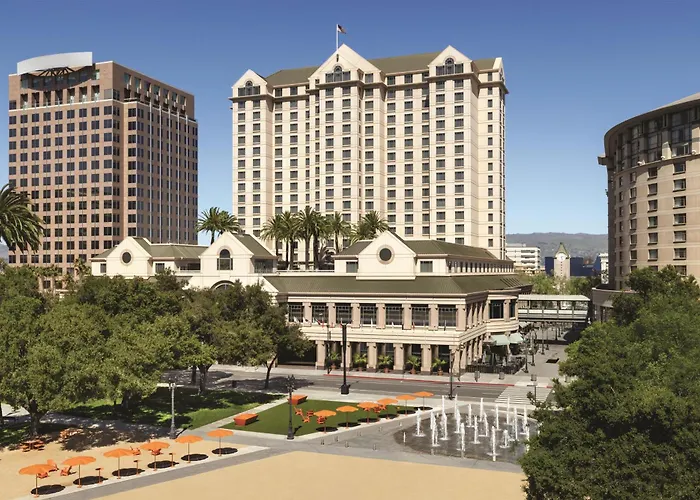 Pet Friendly hotel: Signia By Hilton San Jose