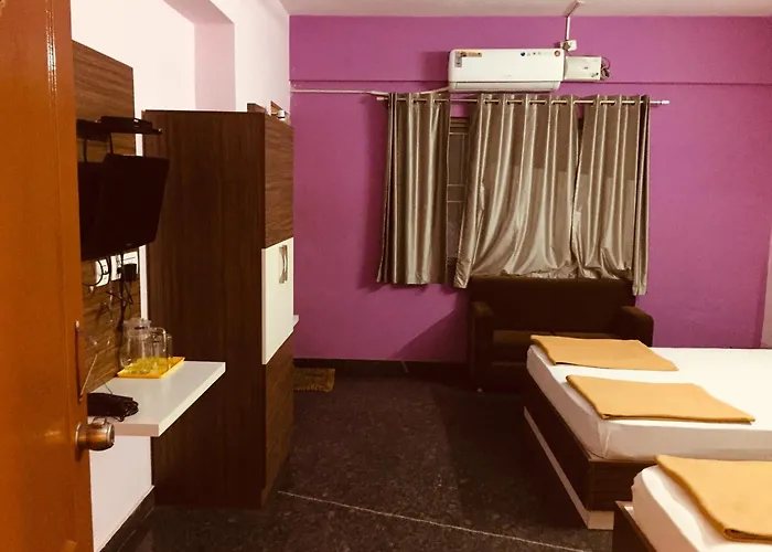 Sapphire Inn