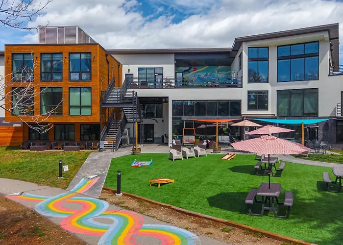 The Block Hotel & Commons