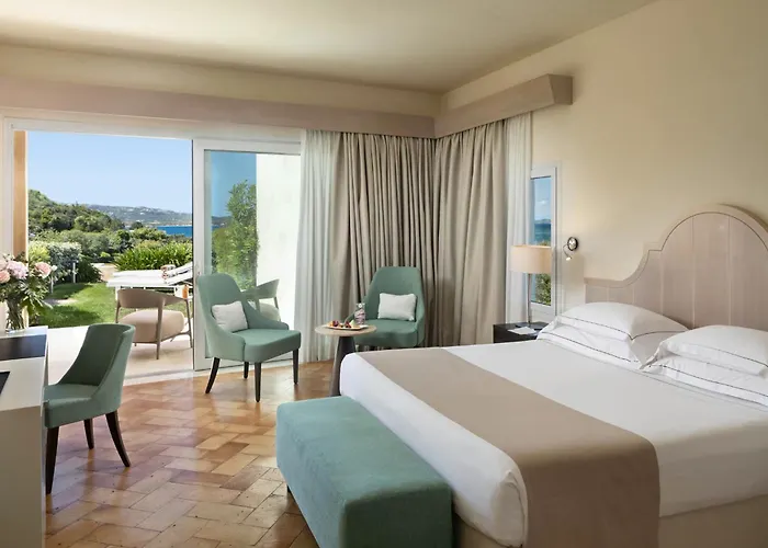 Hotels with a view L'Ea Bianca Luxury Resort