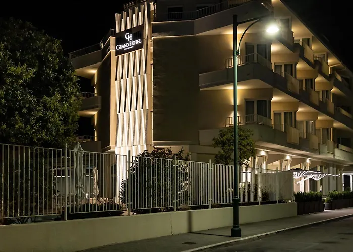 Hotel: Grand Hotel