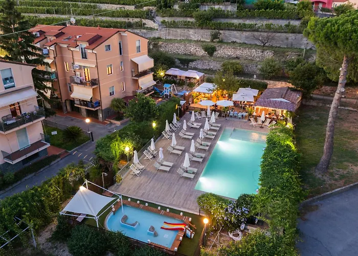  Residence Holidays