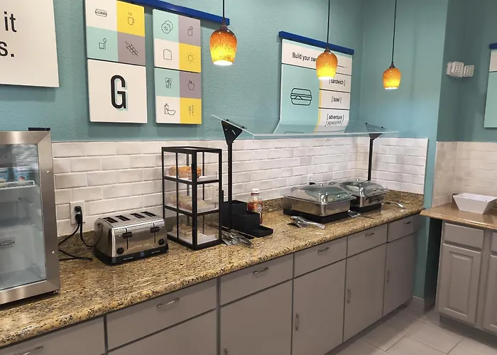 Cheap hotel: Grander Inn & Suites By Ihg