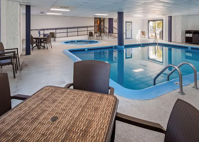 Inn & Suites Surestay Collection By Best Western