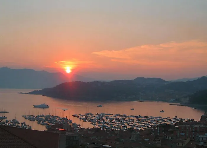 HOTIDAY Apartment Collection - Lerici Terrediliguria
