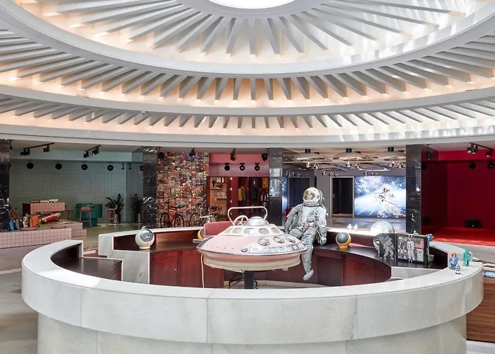 Hotels With Four Stars 25Hours The Circle