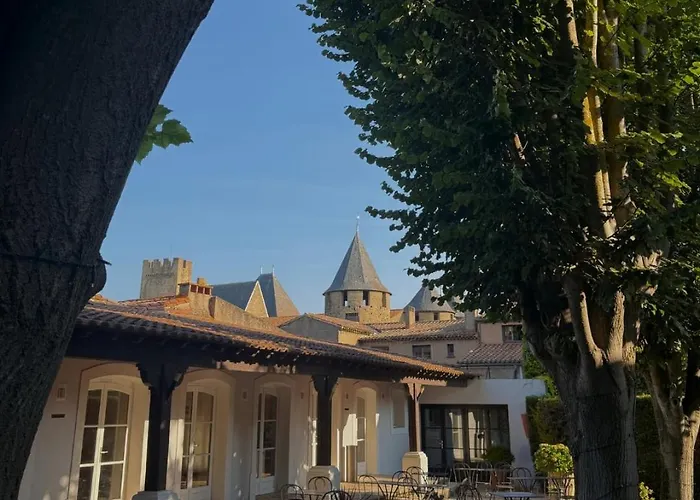 Western Plus Le Donjon - Cœur De La Cité Médiévale