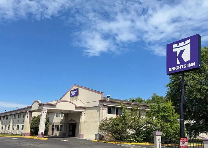 Super 8 By Wyndham Hartford