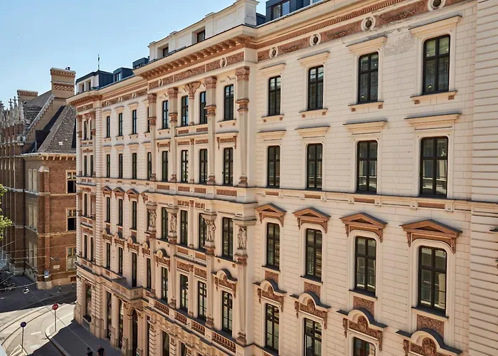  Ritz-Carlton, Vienna