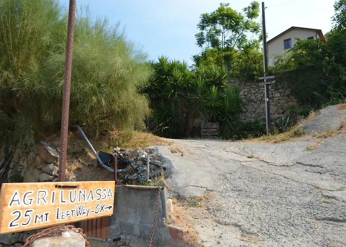 Agrilunassa Eco GuestHouse&Cottage