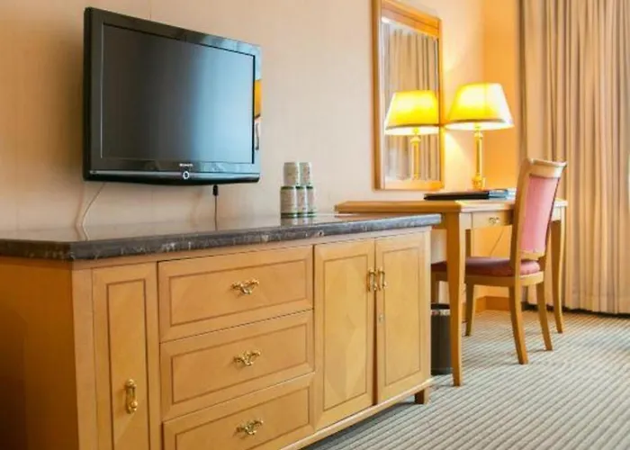 New Pearl River Hotel