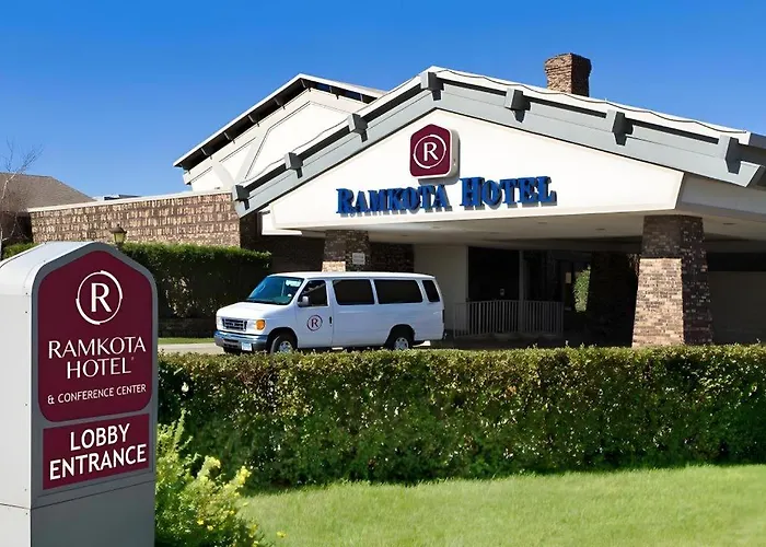 Bismarck Hotel And Conference Center