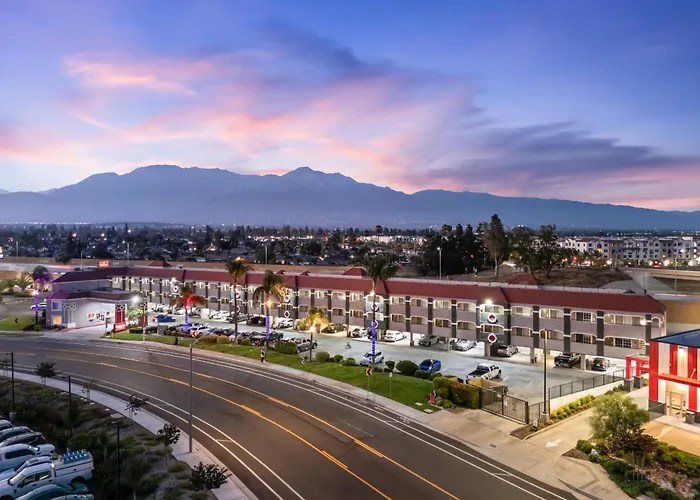 Ramada By Wyndham Ontario Airport & Convention Center
