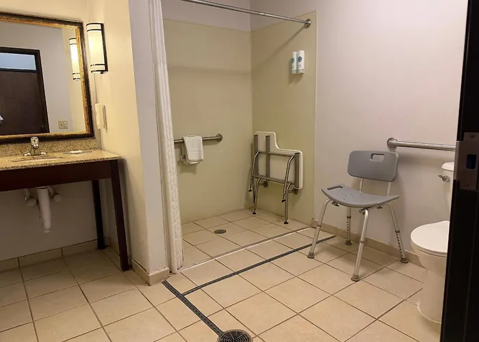 Comfort Suites Altoona North
