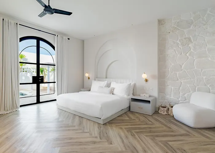 5 Bedrooms Luxury Villa Casa Contenta Canggu