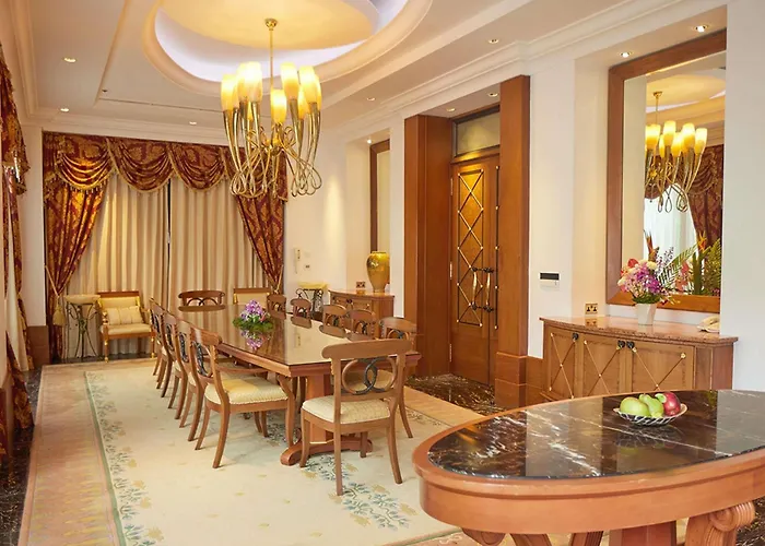 Nusa Dua Beach Hotel&Spa - Handwritten Collection