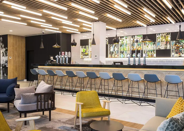 Courtyard By Marriott Edinburgh West