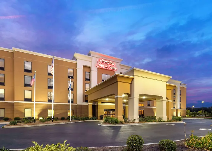 Hampton Inn & Suites Savannah-Airport