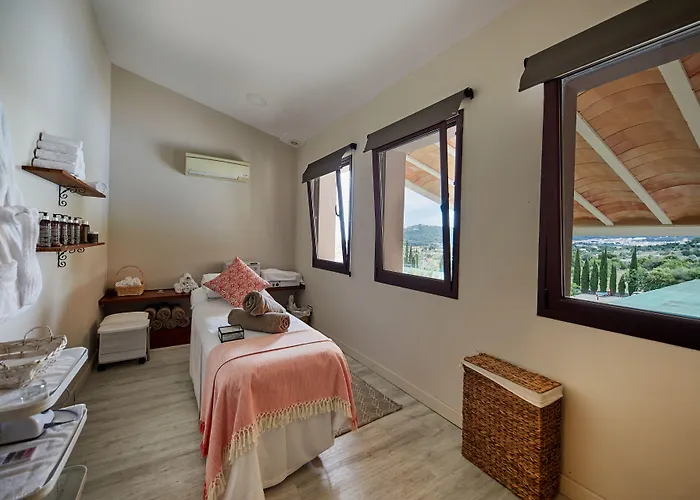 Hotel 5 Estrellas Pula Suites Boutique Resort