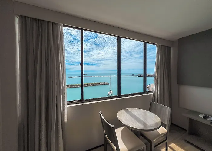 Marina Park Hotel