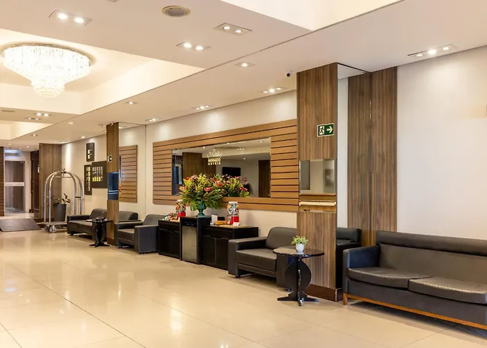 Summit Hotel Monaco