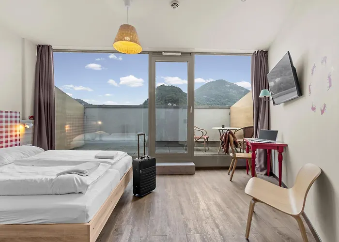Meininger Hotel Salzburg City Center